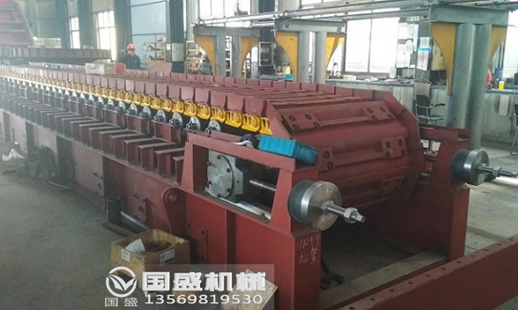 鱗板輸送機(jī)