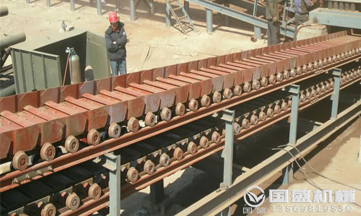 新鄉(xiāng)鱗板給料機